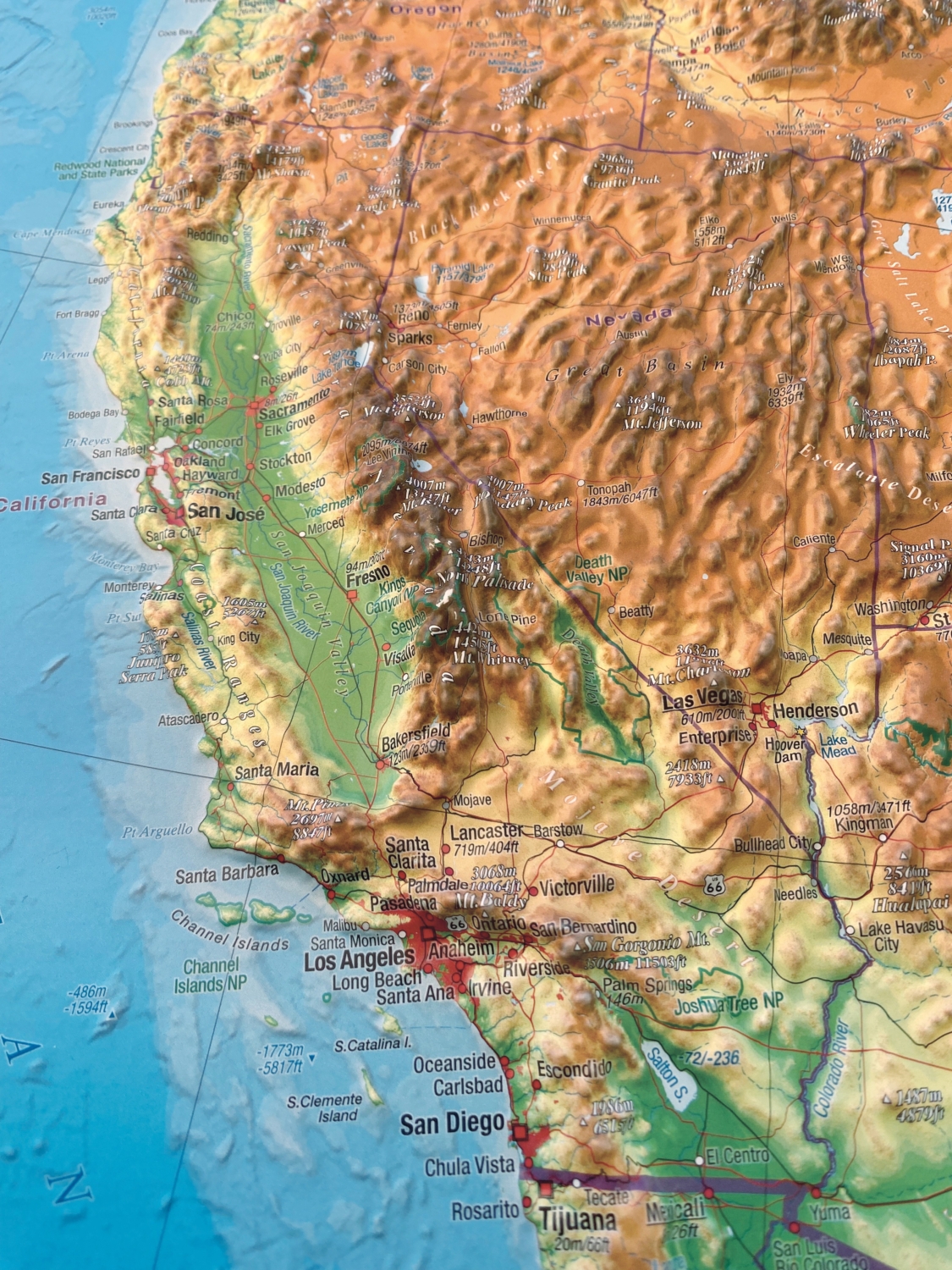 3D Relief Wall Map of the USA (in English) - Selas Mapping Services